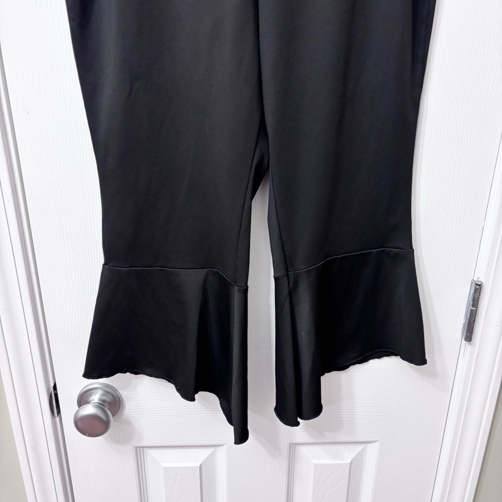 Flare Crop Black Stretchy Pull On Asymmetrical Pant Women’s Plus Size 1X - Picture 4 of 7